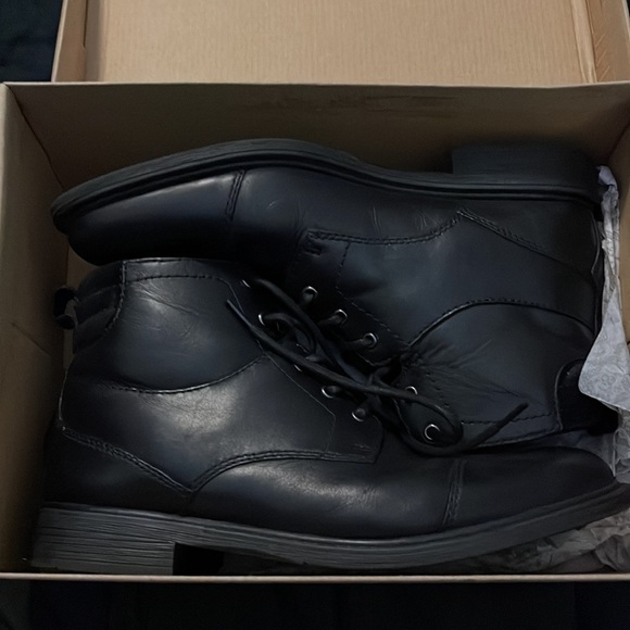 Clarks Mid Rise Boot - Picture 3 of 4